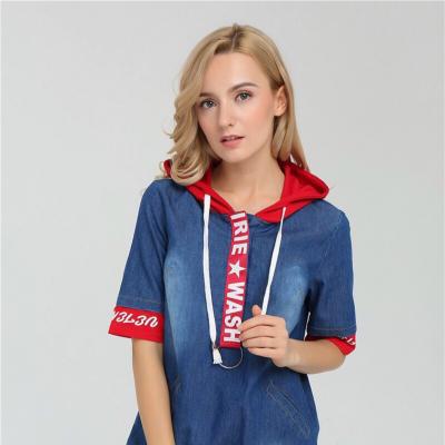 ĐẦM JEAN CÓ NÓN DÁNG SUÔNG IN CHỮ - NJ110